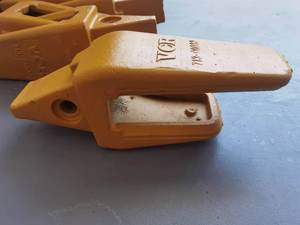 <strong>Excavator</strong> Digger <strong>Teeth</strong> With Adapters <strong>Pins</strong> Retainers for Hitachi Komatsu CAT OEM Replacement Parts <strong>Excavator</strong> <strong>Bucket</strong> <strong>Teeth</strong> - Product Image 5