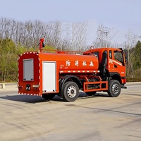 Truk Pemadam Kebakaran Dongfeng 4x2 Diesel dengan Kapasitas Tangki >10000L, Tenaga >450hp, Emisi EURO 5 untuk Penyelamatan Hutan