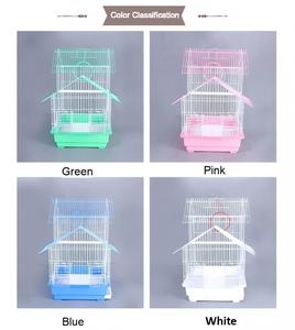 Nefes Alabilen, Çevre Dostu Tasarıma Sahip, Küçük Kare Demir ve Plastik Çerçeveli, İtmeli Kapaklı, Dış Mekan Kuş Kafesi - Product Image 4