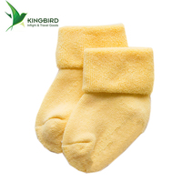 Coloré personnalisable Polyester thermique tricoté pantoufle chaussettes enfants décontracté jetable haute cheville respirant pour la saison d'automne