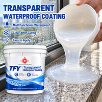 Revêtement imperméable transparent liquide blanc laiteux appliqué au pinceau sur les murs en maçonnerie pour l'étanchéité des surfaces enduites