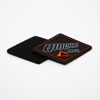 Patch en caoutchouc TPU 3D gaufré en forme de losange avec logo personnalisé et fermeture auto-agrippante pour badges arrière, chapeaux et sacs à dos