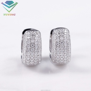 Boucles d'oreilles créoles en argent sterling 925 plaqué or blanc avec diamants moissanite VVS demi-cercle à 5 rangées pour femmes et hommes - Product Image 5