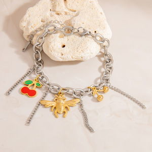 Pulsera con Colgante de Cereza y Fresa, Chapada en Oro de 18K, Acero Inoxidable, Joyería de Moda para Mujer, Regalo, Origen Yiwu - Product Image 3