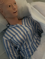 Mannequin d'entraînement infirmier multifonctionnel, mannequin en caoutchouc pour la RCP et les premiers secours, modèle d'entraînement médical (femme)
