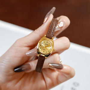 Reloj de cuarzo para mujer con forma de tonneau, correa de cuero simple y elegante. - Product Image 5