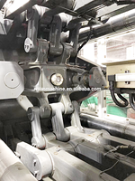 Machine de moulage par injection plastique de bureau MA5300 de 530 tonnes haïtienne/machine de fabrication de casques de moto d'occasion