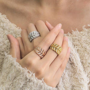 Anillo de lujo de oro amarillo con diamantes para mujer, corte redondo brillante, color G natural, joyería de boda T0753 - Product Image 4