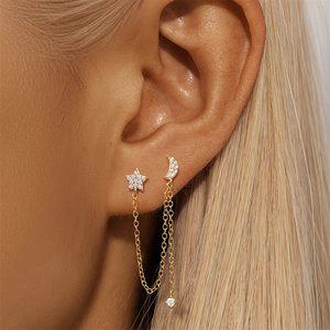 Joyería de Moda, Pendientes Elegantes de Plata de Ley 925 con Perlas Únicas e Incrustaciones de Circonita Irregular - Product Image 3