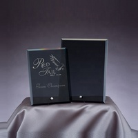Trophée en cristal noir en gros, bouclier personnalisé avec LOGO, cadeau de récompense, trophée en verre vierge, plaque souvenir, trophées en cristal noir