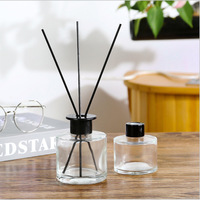 Approvisionnement d'usine 50ml 100ml 150ml 200ml Vide Clair Rond Cylindrique Classique Recharge Vis Top Reed Verre Diffuseur De Parfum Bouteille