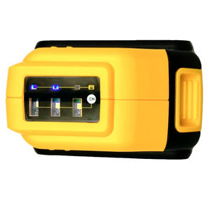 Adaptador de Batería DCB090 con 2 USB, Compatible con Todos los Paquetes de Baterías DEWALT Tipo Deslizante de 10.8V, 14.4V y 18V de Iones de Litio - Product Image 4