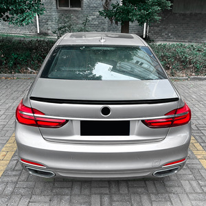 Alerón trasero BMW en negro piano con textura de fibra de carbono para la serie 7 G11 G12 2016-2022, tipo cola de pato, pieza de modificación ABS para el maletero. - Product Image 1