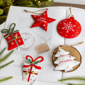 Vente chaude nordique fer étoile à cinq branches pendentif fournitures de vacances de noël avec décoration de boîte-cadeau peinte en rouge - Product Image 3