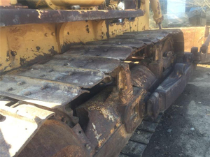 Topadora de cadenas CAT D7G usada de la mejor relación calidad-precio, ideal para trabajos de movimiento de tierras y minería - Product Image 3