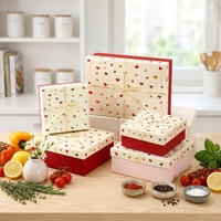 Boîte cadeau en papier recyclé à imprimé cœur mat multi-tailles avec couvercle rigide et nœud en ruban pour la Saint-Valentin, les mariages, les anniversaires