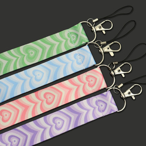 Cordon de cou réglable en polyester écologique pour smartphones avec impression sérigraphique personnalisée et pochette incluse - Product Image 1
