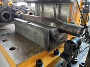 Machine de formage d'extrémité automatique hydraulique de tubes métalliques en acier inoxydable cuivre TM <span class=keywords><strong>80</strong></span> - Product Image 3
