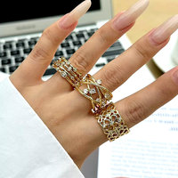 CH-LHR02259 Filigraner Vergoldeter Ring mit Klaren Zirkonia-Blumen, Verstellbarer Damenring mit Klaren Zirkonia, Großhandel Damenschmuck