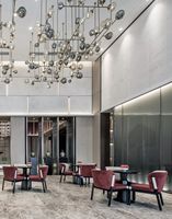 Tables de salle à manger modernes haut de gamme personnalisées Matériau en bois avec verre Inox pour hôtel, restaurant, fête, événements Meubles 3-5 étoiles
