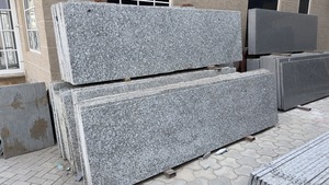 Dalles de granit en cuir blanc de bonne qualité pour projets résidentiels, commerciaux et architecturaux intérieurs en gros - Product Image 3