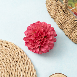 Flor de Seda Tridimensional con Diseño de Dalia, Accesorio Fotográfico Moderno para Bodas y Festivales al Aire Libre, Perfecto para Crear un Ambiente Especial - Product Image 2