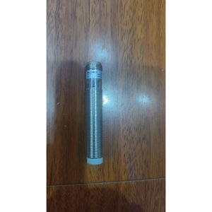 Sensor de Proximidad Inductivo Lanbao LR12XBF04DP0Y E 12 V, Sensor para Gabinete Metálico, Rango de Detección de 1,5 mm - Product Image 2