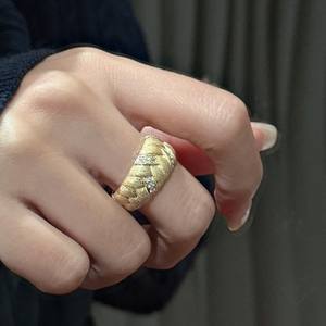 Bague en argent pur S925, diamant étincelant, motif d'épi de blé brossé à l'italienne, style rétro, mode, luxe léger, vente en gros de bijoux en argent - Product Image 2