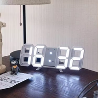 Horloge de table numérique 3D en forme de 8 LED veilleuse Date heure Celsius affichage alarme USB Snooze décoration de la maison horloge murale