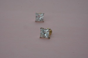 ต่างหูเพชรทันสมัยสีขาวและสีโรสโกลด์มาตรฐาน IGI ชุบทองสำหรับงานแต่งงานและของขวัญ - Product Image 3