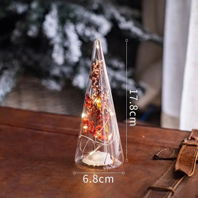 배터리 작동 LED 조명 수은 투명 유리 내부에 등나무와 붉은 열매가있는 크리스마스 트리