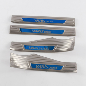 แผ่นกันรอยขอบประตูรถยนต์เหล็ก 4 ชิ้น สำหรับ <span class=keywords><strong>YARIS</strong></span> CROSS ปี <span class=keywords><strong>2022</strong></span> 2023 ป้องกันรอยขีดข่วน บริเวณขอบประตูหน้าและหลัง - Product Image 1
