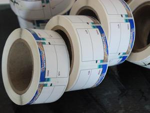 Rouleau de papier étanche pour sceller les aliments, prix <span class=keywords><strong>moins</strong></span> <span class=keywords><strong>cher</strong></span>, autocollant rond coloré en vinyle RFID réfléchissant inversé - Product Image 4