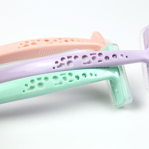 Rasoio Usa e Getta Premium per Donne con Striscia Lubrificante Idratante, Lama di Sicurezza in Acciaio Inossidabile Affilata per Corpo/Viso Sensibile - Product Image 3