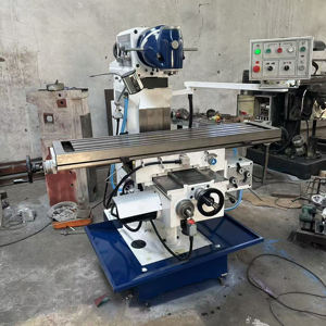 Fraiseuse verticale manuelle à tourelle 3 axes multifonctionnelle de précision moyenne pour le métal - Product Image 4