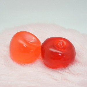 Jouet à presser en plastique durable en forme de pomme, pour soulager le stress et les cadeaux d'anniversaire, personnalisable pour les enfants - Product Image 2