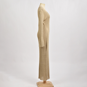 Robe maxi en tricot léger à col en V de haute qualité, robe en tricot à manches longues très vendue - Product Image 2