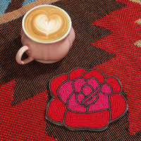MANTU Handgemaakte Rozen Bloem Glazen Rijstkraal Onderzetter Op Maat Boho Moderne Tafeldecoratie Valentijn Bruiloft Souvenir Cadeau Groothandel