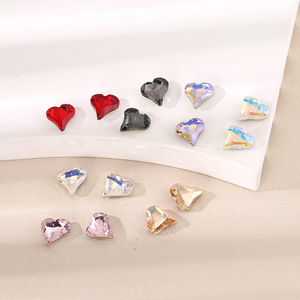 Strass 3D en forme de cœur colorés pour nail art, 8x9mm, dos plat, accessoires de bijoux DIY scintillants - Product Image 3