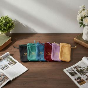 Bolsas de Terciopelo Reutilizables con Cordón para Joyería, Cosméticos, Perfumes y Relojes - Bolsa de Embalaje para Regalos y Manualidades - Product Image 1