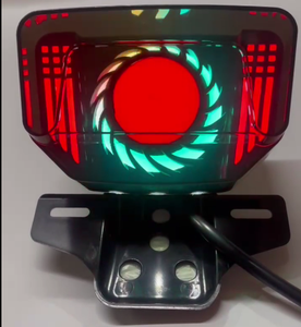 Oeil d'angle Moto Feu arrière <span class=keywords><strong>LED</strong></span> intégré Clignotants Feu arrière Stop Feu arrière Assemblage ABS - Product Image 6