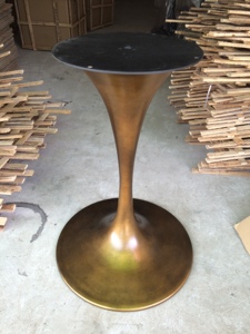 בסיס שולחן פליז בצורת צבעוני, בסיס שולחן מתכת כבדה למשטחים עגולים - Product Image 4