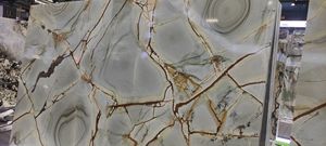 แผ่นหินควอตซ์ไซต์ขัดเงาขนาด 3.3 x 2.1 เมตร หนา 2 ซม. แผ่นหินควอตซ์ไซต์เกรนริเวอร์สีเขียว สำหรับใช้ในวิลล่า โรงแรม และคลับ - Product Image 6