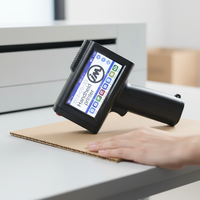 Imprimante à jet d'encre portable, utilisée pour l'impression de codes de date, de numéros de lots et d'étiquettes sur l'emballage extérieur des boîtes imprimées par jet d'encre.