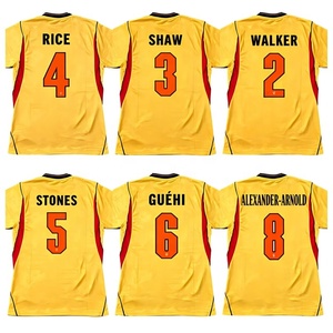 Maglia da Calcio 2026 Versione Fan Uomo Manica Corta - Harry Kane, Bukayo Saka, Jude Bellingham, Declan Rice, Kyle Walker, Trent - Product Image 1