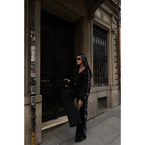 Ensemble de survêtement confortable en nylon coupe-vent Ottoman, noir, à capuche, pour le jogging hivernal, taille XL, avec détails imprimés à rayures latérales - Product Image 6