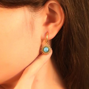 Pendientes de Aro de Acero Inoxidable Antideslustre con Baño de Oro PVD de 18k, Diseño de Girasol, Impermeables, con Ópalo y Turquesa Coloridos - Product Image 5