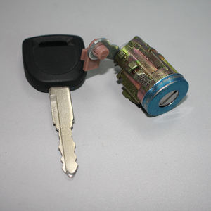 Accesorios de Alta Calidad para Automóviles, Juego de Llaves para Cerradura de Puerta Delantera Izquierda B2YD-76-220F para <span class=keywords><strong>Mazda</strong></span> 323 Family Fml1998-2005 - Product Image 1