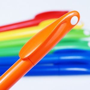 Promotional Pen <b>Creative</b> Nuit Twist Plastic Ballpoint Pen 1.0mm Black - Product Image 3