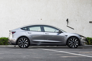 รถยนต์ไฟฟ้าเทสล่า รุ่น <span class=keywords><strong>3</strong></span> ขับเคลื่อนล้อหลัง ปี 2025 ราคาพิเศษ ประหยัดพลังงาน ขับขี่ได้ระยะไกล สะดวกสบาย ใช้งานได้หลากหลาย เหมาะสำหรับครอบครัว - Product Image 4